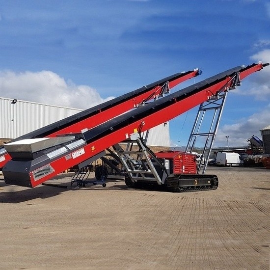 20-1500T/H het Kruippakje of de Vrachtwagen zette Mobiele Transportband voor Steen Verpletterende Installatie op