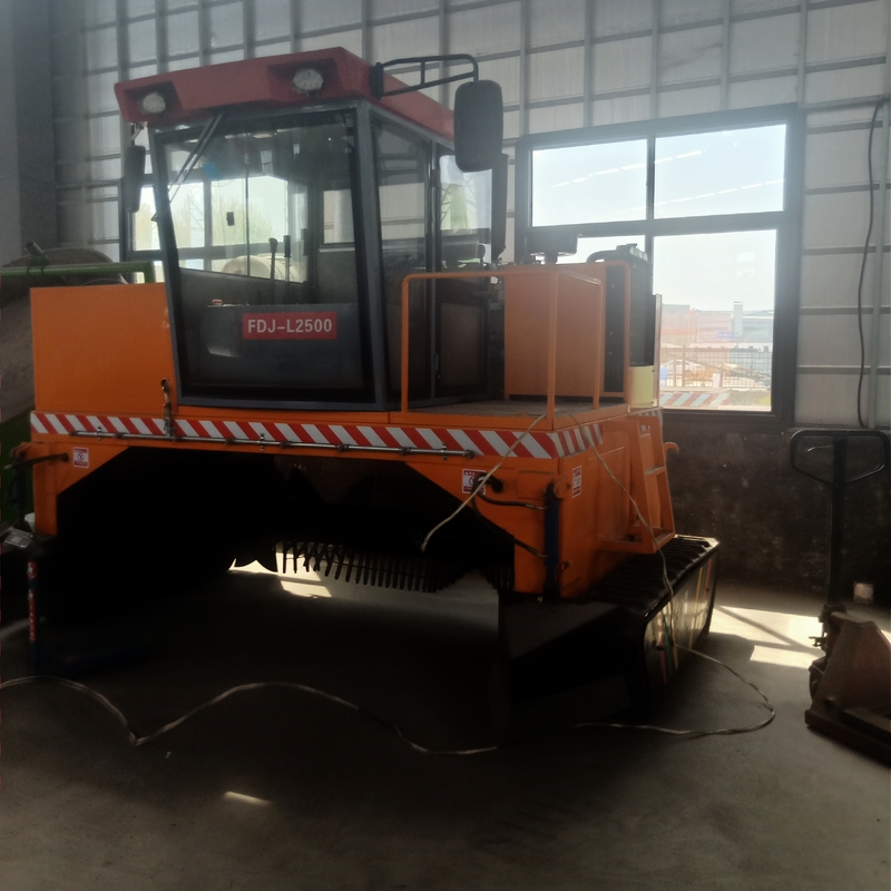 Mobiel Kruippakjetype Compost Turner Machinery voor Meststoffenmaterialen